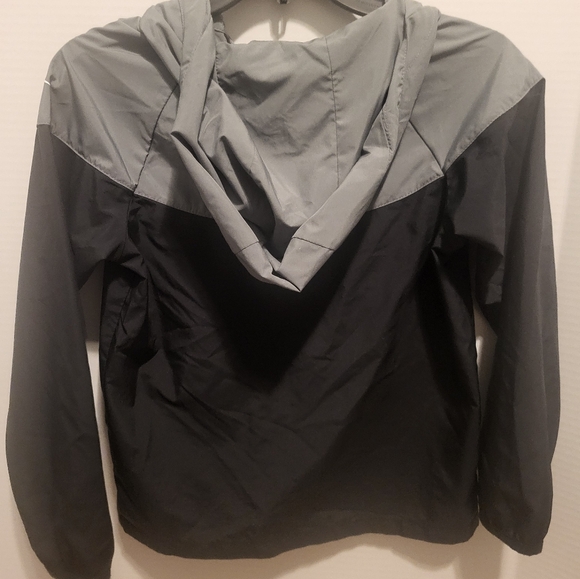 Boys Nike Lightweight Jacket - Size Small - Picture 4 of 5